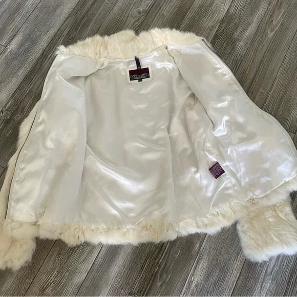 Women's Cream 💯 Rabbit Fur Jacket - Picture 3 of 6